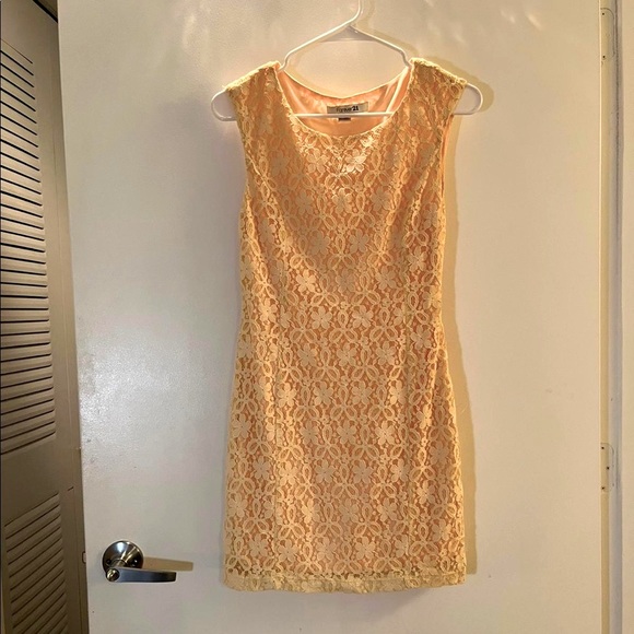 Forever 21 Dresses & Skirts - Size Small Peach forever 21 dress